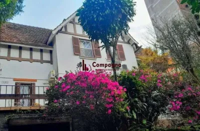 Casa com 6 quartos à venda na Rua Santa Cecília, 2186, Santa Cecília, Porto Alegre