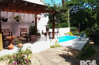 Casa com 3 quartos à venda na Praça Soluma, 27, Vila Assunção, Porto Alegre