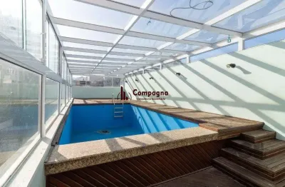 Casa incrível com 444m² privativos, para uso misto, residencial ou comercial.