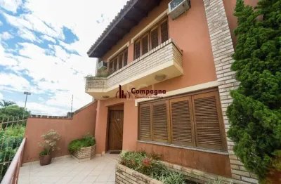 Casa condominio para venda - 240m², 3 dormitórios, sendo 1 suites, 3 vagas - tri