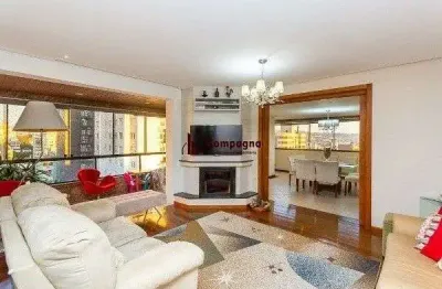 Vende-se luxuosa cobertura 329m² com 3 suítes e 3 vagas de garagem no petrópolis