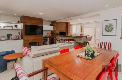 Excelente casa em condomínio de 249m² com 03 dormitórios e 4 vagas.