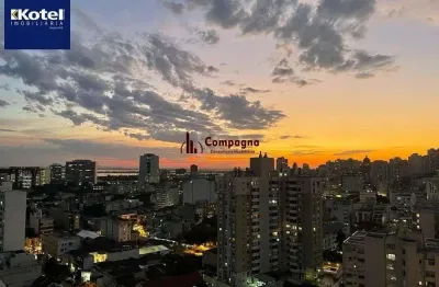 Apartamento de 2 quartos, suíte e 1 vaga de garagem no bairro cidade baixa