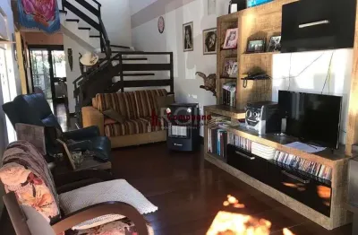 Casa condominio para venda - 216m², 3 dormitórios, sendo 1 suites, 2 vagas - tri
