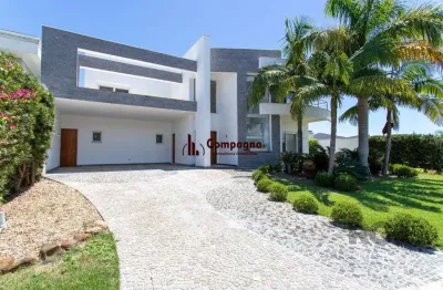 Casa  no condomínio terra ville , com aproximadamente 450m quadrados.
