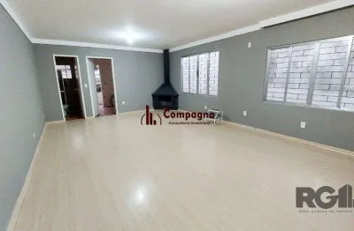 Casa com 3 quartos à venda na Rua Damasco, 46, Azenha, Porto Alegre