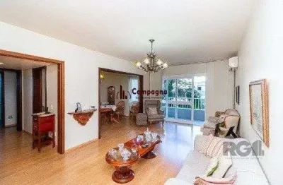 Vende-se amplo apartamento 3 quartos c/ suíte, 2 vagas, living com sacada e vist