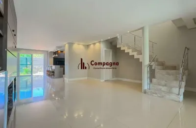 Casa com 3 suítes em condomínio fechado no bairro ecoville