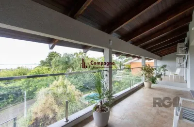 Sobrado com vista para rio, 3 quartos, 2 suites, pátio, piscina, vaga para 4 car