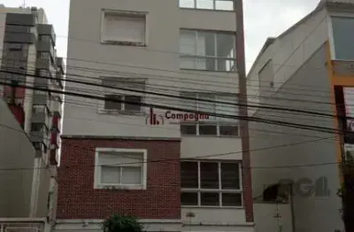 Apartamento com terraço,  localizado num dos mais sofisticados bairros de porto