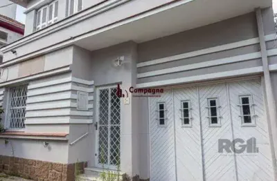 Casa espaçosa de 3 dormitórios à venda no bairro moinhos de vento!