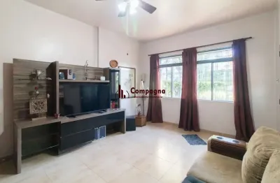 Casa com 4 dormitórios e 175m² à venda no bairro santa tereza