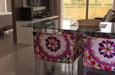 Flat de luxo em Ponta Negra: 1 quarto, 1 suíte, 1 banheiro, 1 vaga, 57 m². Venda ou locação em Natal-RN.