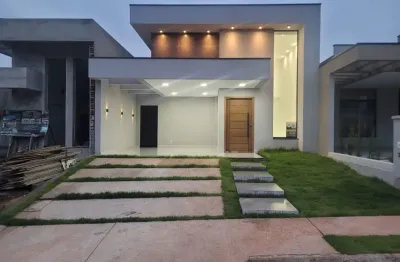 Térrea com 3 dorm. sendo 1 suíte, conceito aberto p/ 3 ambientes e pé direito alto