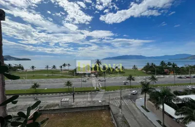 Cobertura à venda, frente mar,  com 4 dormitórios sendo uma suíte, duas vaga de garagem,  na praia