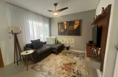 Exclusiva casa em condomínio, lindamente decorada, para venda, com 02 suítes no bairro cidade jardi