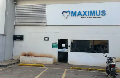 Ponto comercial com 6 salas para alugar na Avenida Bandeirantes, 190, Vila Ipiranga, Londrina