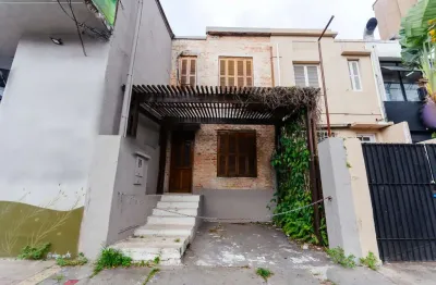 Casa comercial na rua deputado lacerda franco, n. 212 • 130 m²