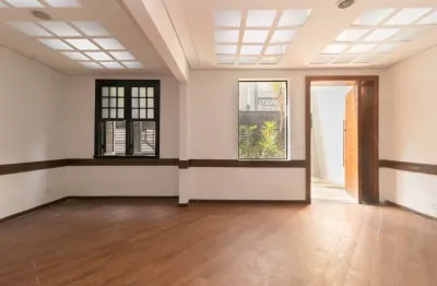 Casa comercial com 19 salas para alugar na Rua Barão de Tatuí, 376, Vila Buarque, São Paulo