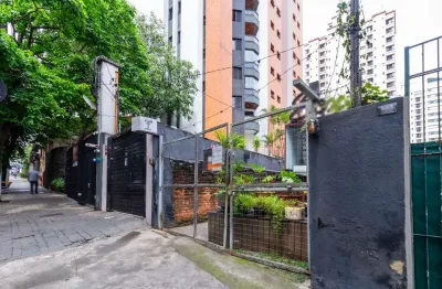 Casa comercial na rua joaquim távora, n. 991 • 80 m²