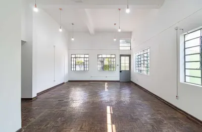 Sala comercial na rua josé abrantes, n. 153 • 60 m²