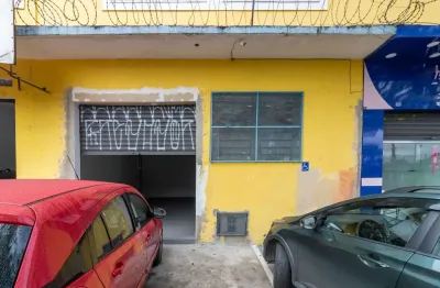 Loja na rua arcelina teixeira da silva, n. 40 - a • 80 m²