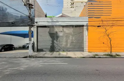 Prédio comercial na alameda dos maracatins, n. 659 • 1530 m²