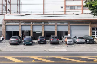 Loja na avenida conselheiro carrão, n. 2900 • 461 m²