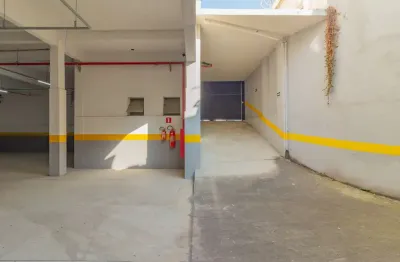 Casa comercial com 9 salas para alugar na Rua Dona Genoveva D&#39;ascoli, 37, Vila Prudente, São Paulo