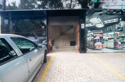 Loja na rua vicente pinheiro, n. 61 - loja 7 • 200 m²