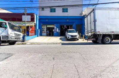 Casa comercial na rua cecília calovini, n. 73 • 244 m²