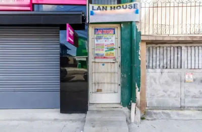 Sobreloja na avenida de pinedo, n. 130 - a   loja 14 • 170 m²