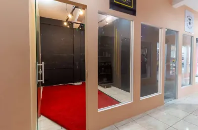 Loja em galeria na rua são gonçalo do abaeté, n. 369 - loja 06 • 7 m²