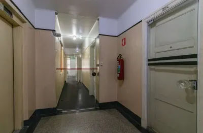 Sala comercial na rua benjamim constant, n. 122 - salas 201/202/203 • 60 m²