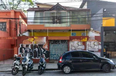 Casa comercial na rua nove de julho, n. 159 • 150 m²