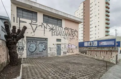 Casa comercial com 12 salas para alugar na Rua Javorau, 120, Vila Albertina, São Paulo