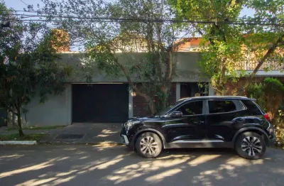 Casa comercial na rua marechal deodoro, n. 649 • 300 m²