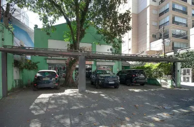 Casa comercial na rua doutor homem de melo, n. 856 • 426 m²