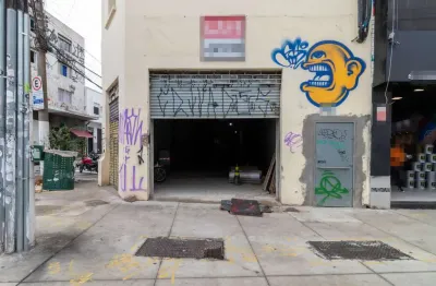 Loja na largo dos pinheiros, n. 29 - salão térreo • 387 m²