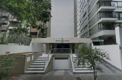 Loja na rua sergipe, n. 441 - centro médico sergipe • 85 m²