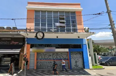 Prédio comercial na avenida santos dumont, n. 429 • 520 m²