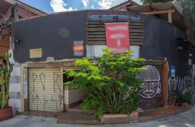 Casa comercial na avenida nova independência, n. 457 • 214 m²