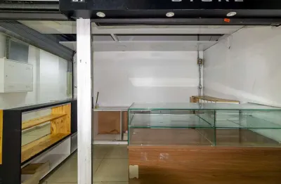 Loja em galeria na avenida paulista, n. 1941 - loja 175 • 7 m²