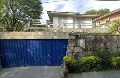 Casa comercial na rua laerte assunção, n. 254 • 500 m²
