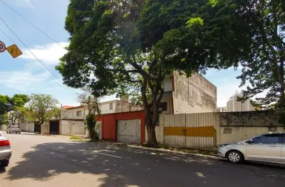 Prédio comercial na rua doutor jesuíno maciel, n. 1489 • 500 m²
