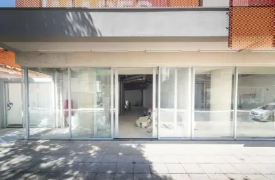 Loja na avenida dos imarés, n. 276 - loja 2 • 246 m²