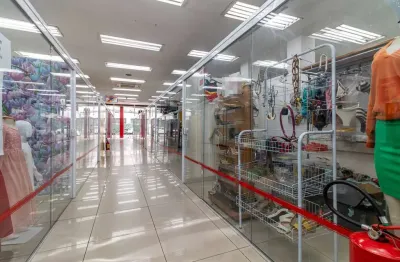 Loja em galeria na rua teodoro sampaio, n. 2387 - loja 22 • 7 m²