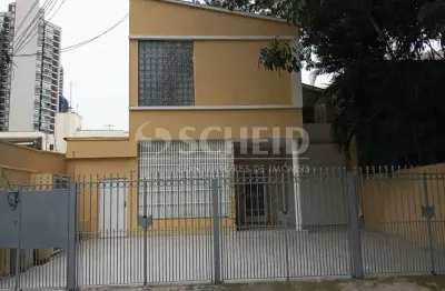 Casa comercial na rua getúlio soares da rocha, n. 28 • 400 m²