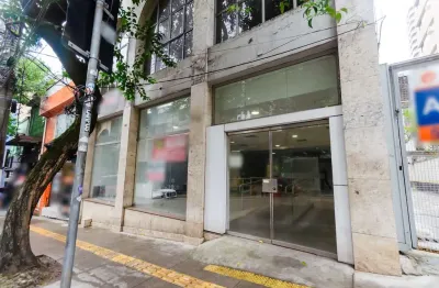 Prédio comercial na rua teodoro sampaio, n. 758 • 691 m²