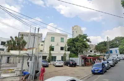 Casa comercial na rua doutor astolfo araújo, n. 541 • 478 m²